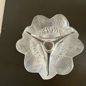 Vintage French LaLique 3-sided Anemone Candle Holder. Pristine Condition & Rare